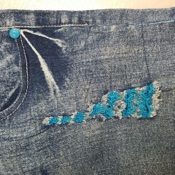 Vega Jean's junior distressed shorts sz 5 - Picture 2 of 6